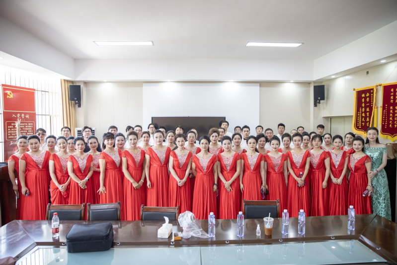 唱響教育強音 凝聚奮進力量——湖北師范大學教師代表隊勇奪黃石市教育系統合唱比賽桂冠